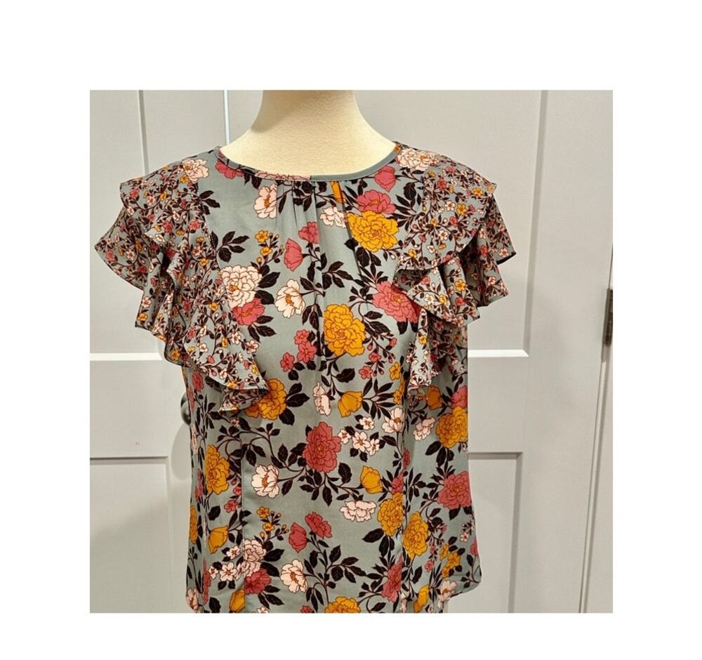 DR2 women’s XXL top with flutter sleeves